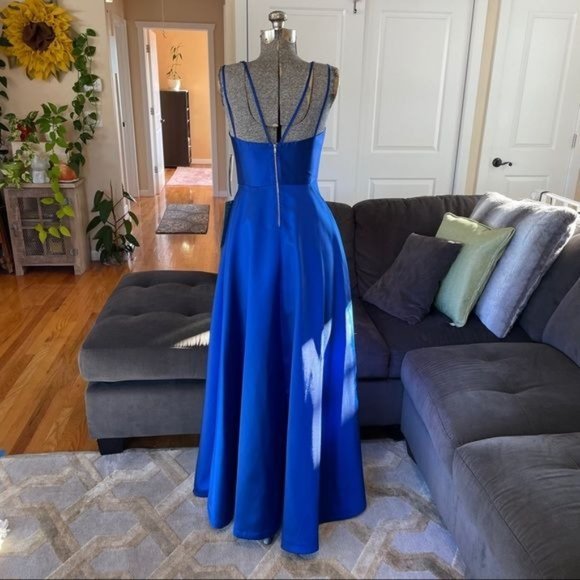 FLASH SALE!! NWT SIZE 1 ROYAL BLUE FORMAL V-NECK BALLGOWN PROM DRESS - Picture 6 of 11